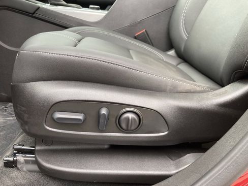 New 2025 Chevrolet Blazer LT image 11