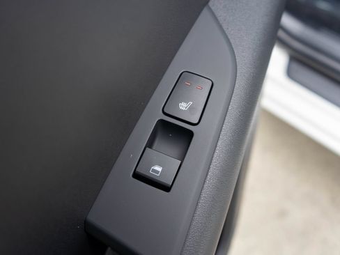 New 2026 Kia Niro Wind FWD image 13