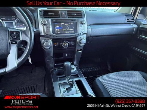 Used 2018 Toyota 4Runner SR5 AWD/4WD image 27