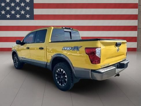 Used 2018 Nissan Titan PRO-4X AWD/4WD image 6