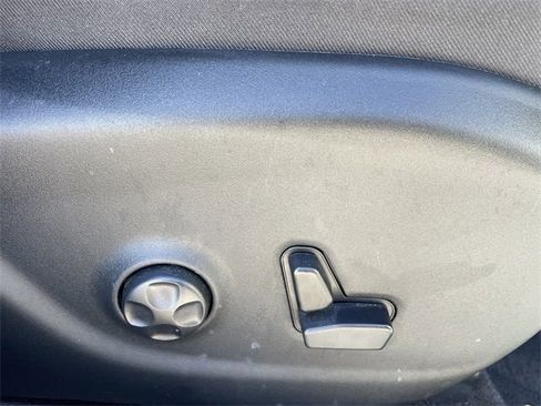 Used 2019 Jeep Cherokee High Altitude image 26