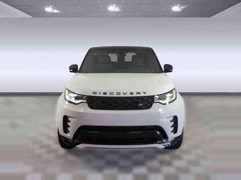 Used 2025 Land Rover Discovery Dynamic SE AWD/4WD image 6