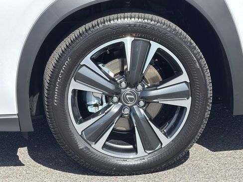 New 2026 Lexus UX 300h FWD image 25