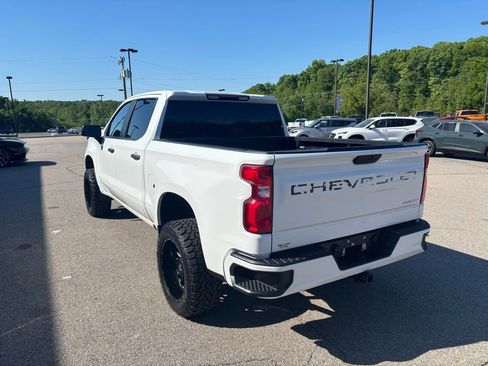 Used 2020 Chevrolet Silverado 1500 Custom w/ Custom Value Package AWD/4WD image 10