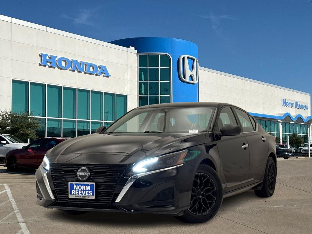 Used 2024 Nissan Altima 2.5 S FWD image 1