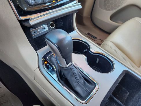 Used 2019 Jeep Grand Cherokee Limited image 21