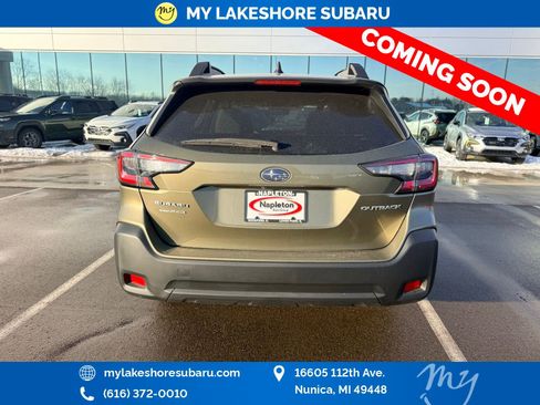 Used 2025 Subaru Outback Premium image 8