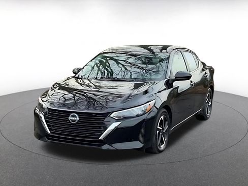 Used 2025 Nissan Sentra SV image 8