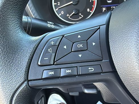 Certified 2025 Nissan Sentra S FWD image 10