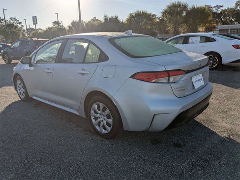Used 2025 Toyota Corolla LE image 6