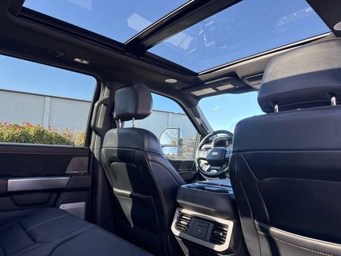 Used 2024 Ford F250 Platinum image 46