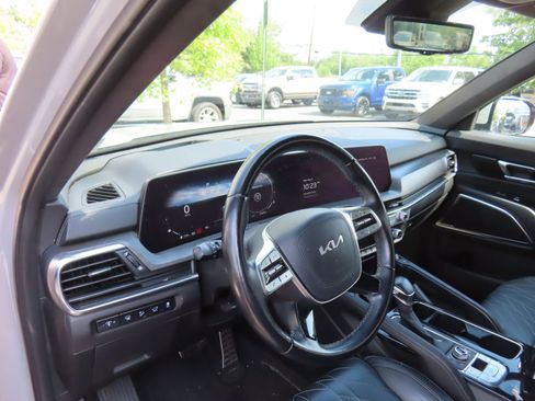 Used 2023 Kia Telluride SX Prestige X-Pro AWD/4WD image 11