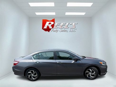 Used 2017 Honda Accord LX image 24