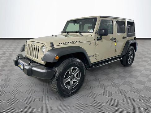 Used 2017 Jeep Wrangler Unlimited Rubicon w/ Connectivity Group AWD/4WD image 3