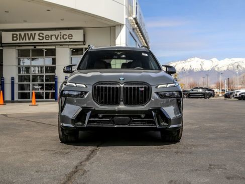 New 2026 BMW X7 M60i image 8