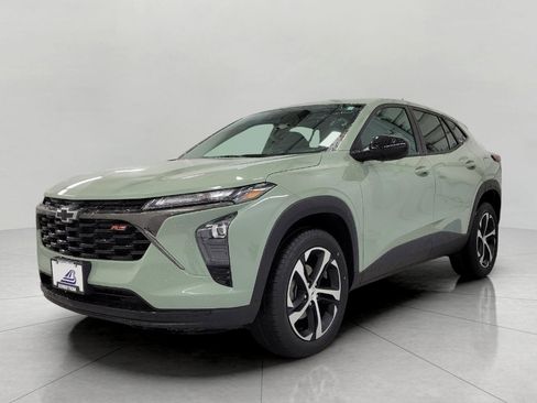 Certified 2024 Chevrolet Trax RS w/ Driver Confidence Package image 12