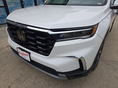 Used 2023 Honda Pilot Elite image 18