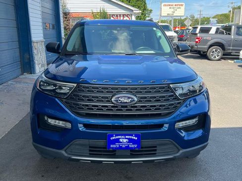 Used 2022 Ford Explorer XLT w/ Equipment Group 202A AWD/4WD image 3