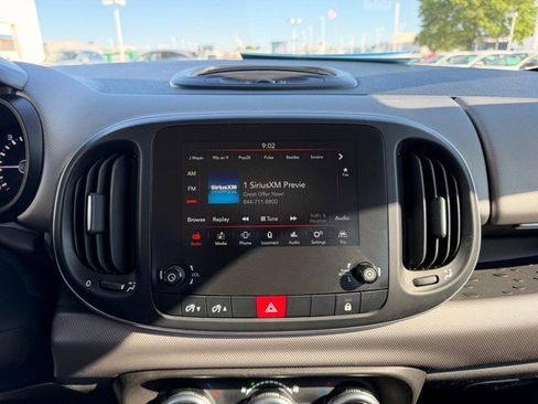 Used 2018 FIAT 500L Pop w/ Popular Equipment Group FWD image 13