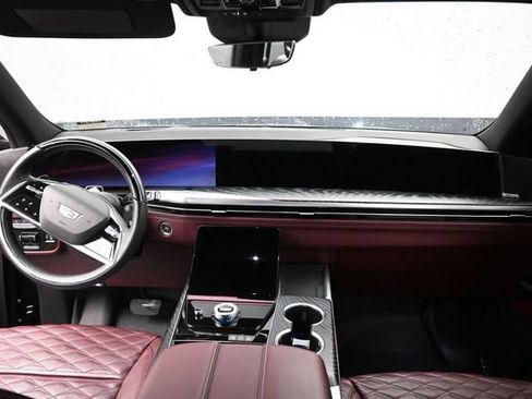 Used 2025 Cadillac Escalade Sport w/ Touring Package AWD/4WD image 19