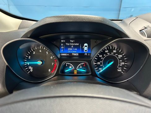 Used 2019 Ford Escape Titanium image 24