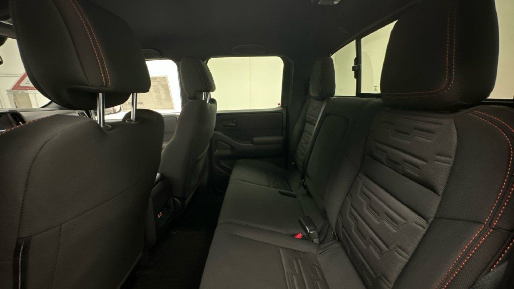 New 2027 Nissan Frontier PRO-4X w/ Pro Convenience Package AWD/4WD image 10
