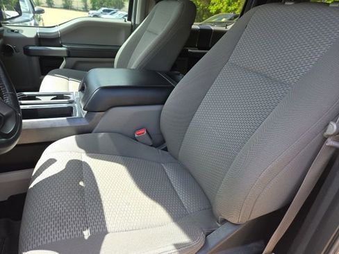 Used 2017 Ford F150 XLT w/ Equipment Group 302A Luxury image 8