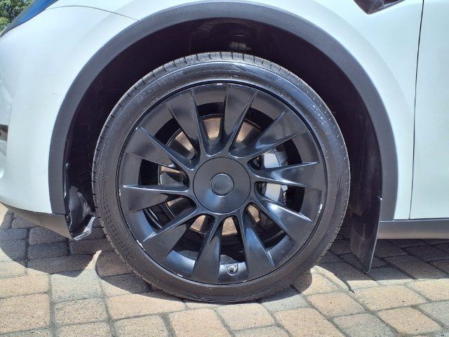Used 2021 Tesla Model Y Long Range AWD/4WD image 8