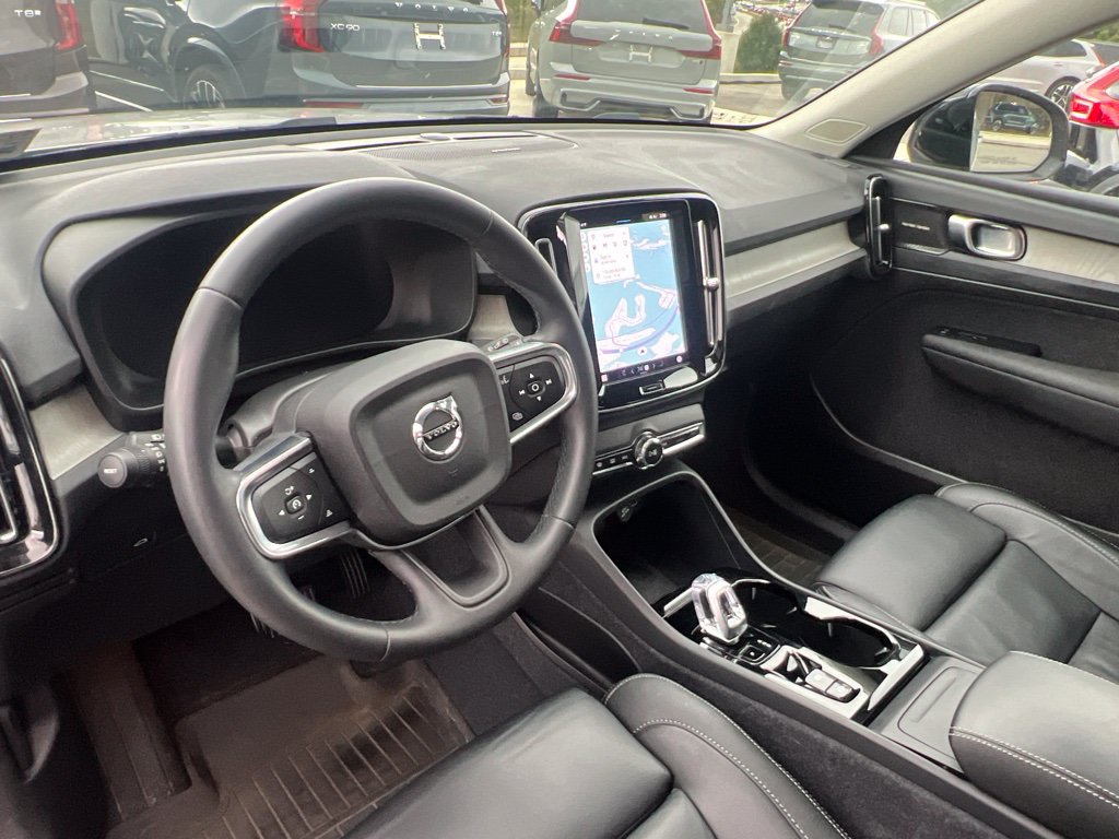 Used 2023 Volvo XC40 B5 Ultimate w/ Climate Package AWD/4WD image 16