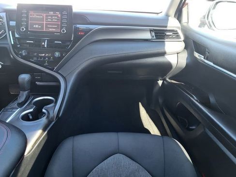 Used 2022 Toyota Camry LE image 25