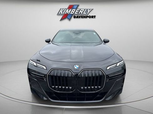 Used 2025 BMW 740i xDrive w/ Premium Package AWD/4WD image 8
