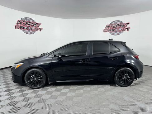 Used 2023 Toyota Corolla SE w/ SE Premium Package image 4