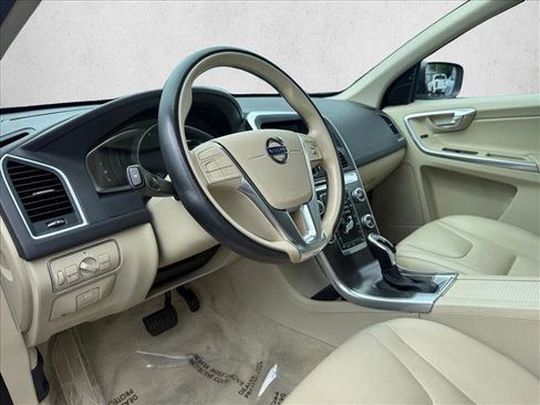 Used 2016 Volvo XC60 T6 w/ Proximity Package FWD image 17