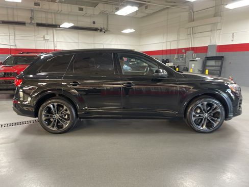 Used 2025 Audi Q7 3.0T Prestige AWD/4WD image 11