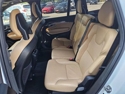 Used 2017 Volvo XC90 T6 Momentum w/ Vision Package AWD/4WD image 17