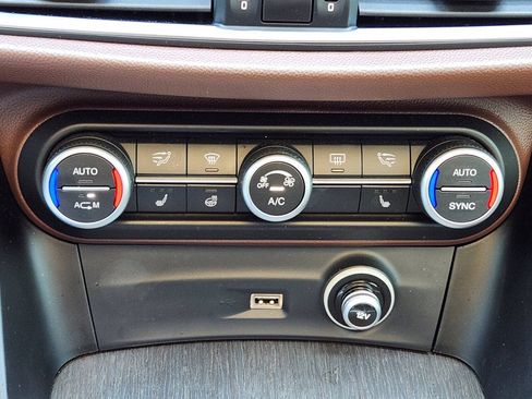 Used 2019 Alfa Romeo Stelvio Ti AWD/4WD image 20