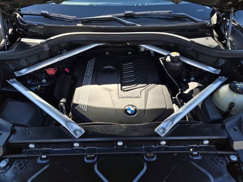 Used 2020 BMW X5 sDrive40i w/ Premium Package image 11