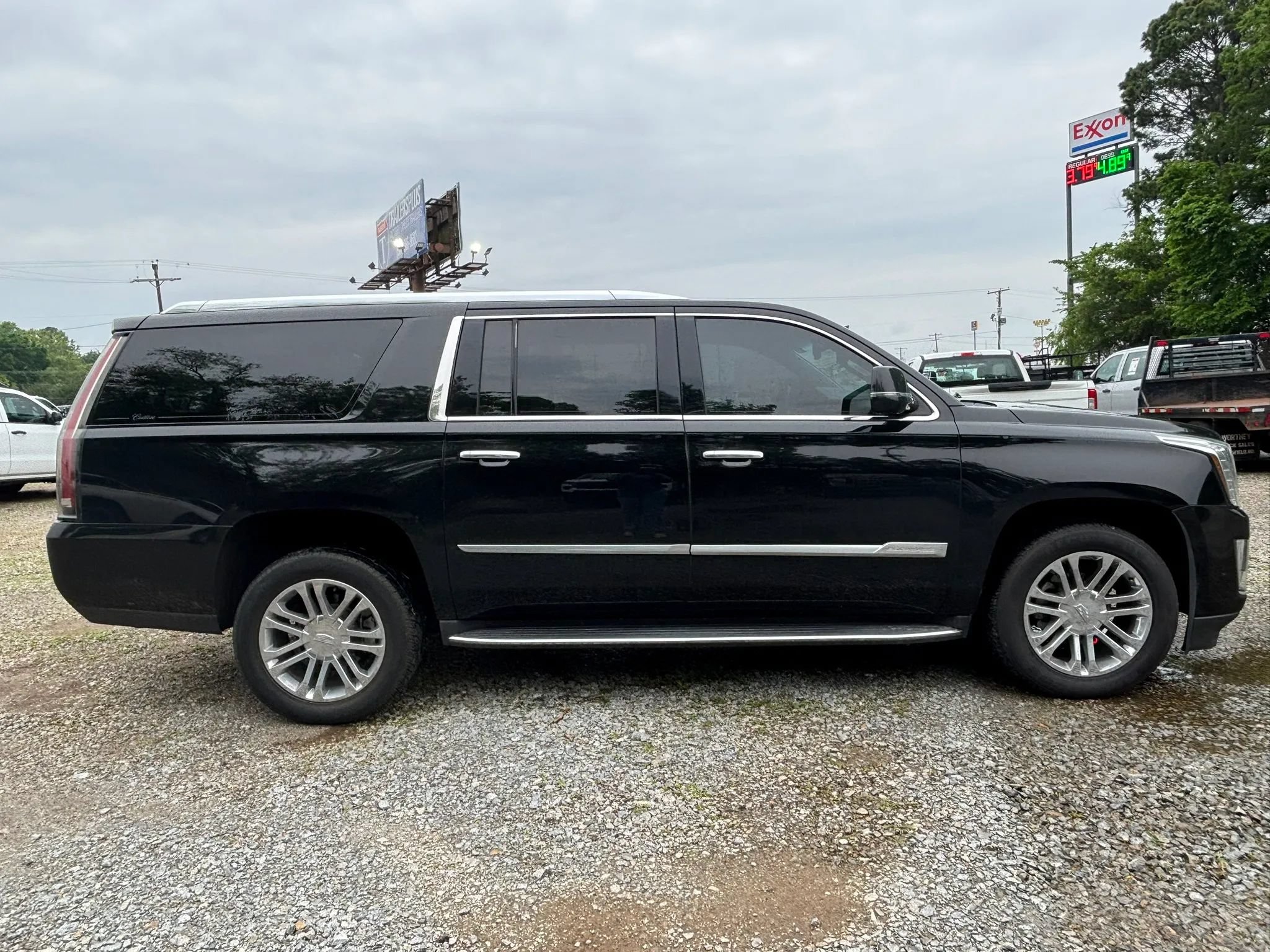 Used 2019 Cadillac Escalade ESV 2WD image 7