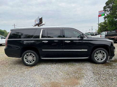 Used 2019 Cadillac Escalade ESV 2WD image 7