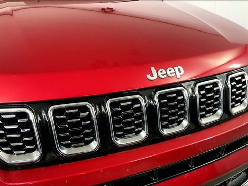 Used 2025 Jeep Compass Limited AWD/4WD image 28