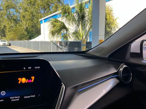 Used 2025 Chevrolet Trax LT image 35