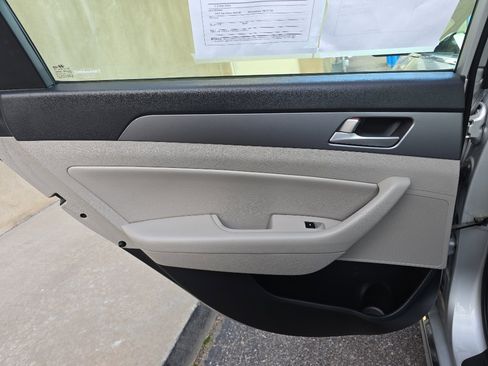 Used 2016 Hyundai Sonata SE image 28