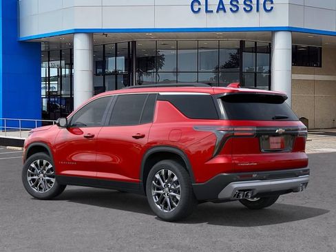 New 2026 Chevrolet Traverse LT w/ Sun and Wheel Package FWD image 3