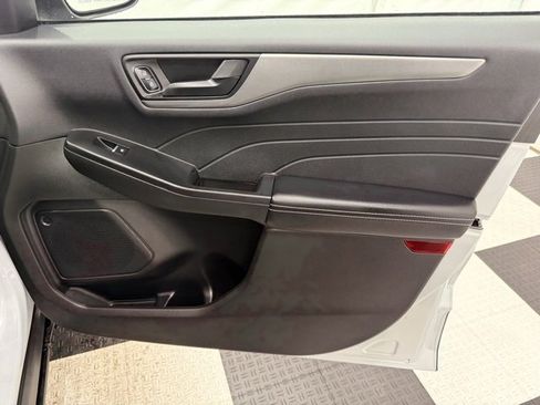 Used 2025 Ford Escape Active image 19