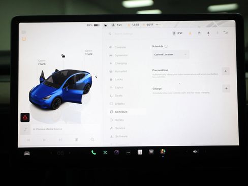 Used 2022 Tesla Model Y Long Range image 56