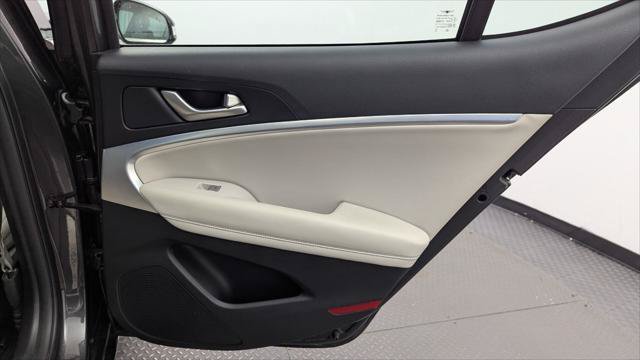 Used 2023 Genesis G70 2.0T RWD image 21
