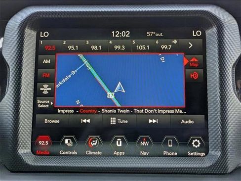 Used 2022 Jeep Wrangler Unlimited Sahara AWD/4WD image 12