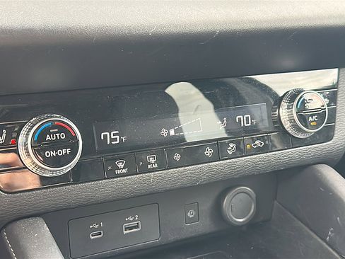 Used 2024 Mitsubishi Outlander SE image 23