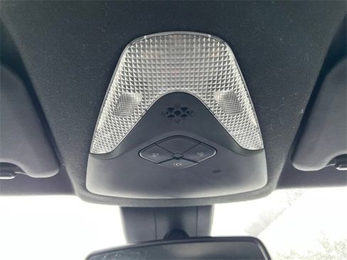 Used 2018 Toyota C-HR XLE image 26