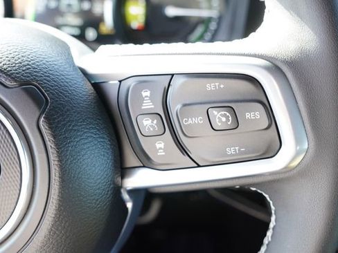 Certified 2025 Jeep Wrangler Unlimited Sahara w/ Safety Group image 32